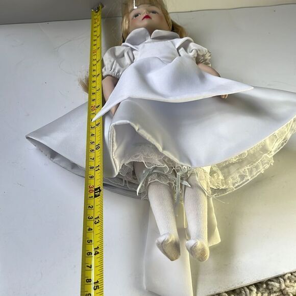 VINTAGE 1988 DISNEY COLLECTION GROLIER ALICE IN WONDERLAND PORCELAIN DOLL Number - Picture 12 of 12
